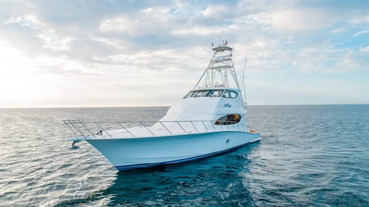 Sportfishing yacht underway off Los Cabos