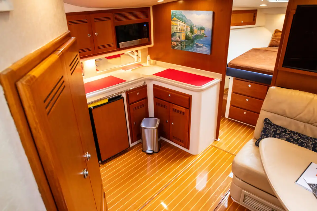 Chinito Bonito 40 ft Cabo Express — Los Cabos fishing charter