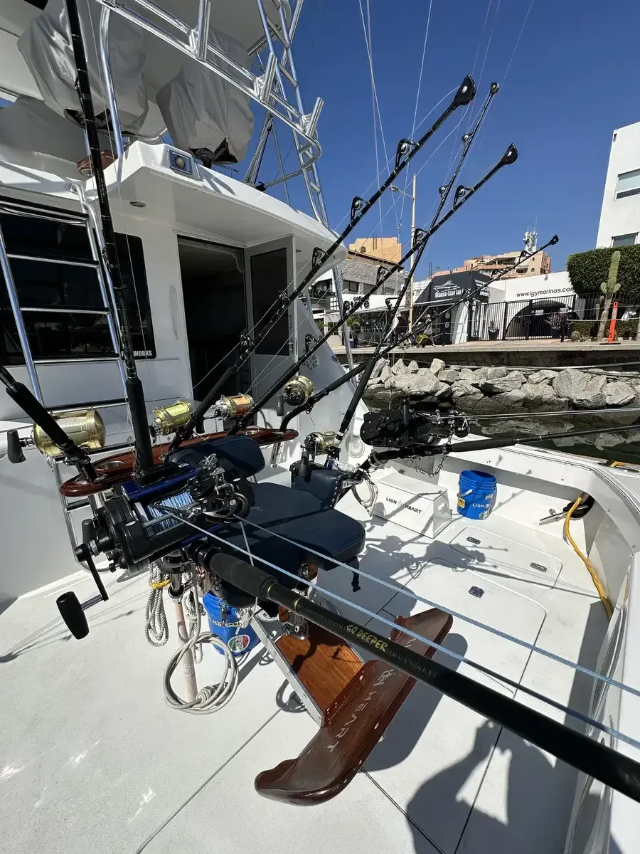 Lion Heart 60 ft Hatteras — Los Cabos fishing charter