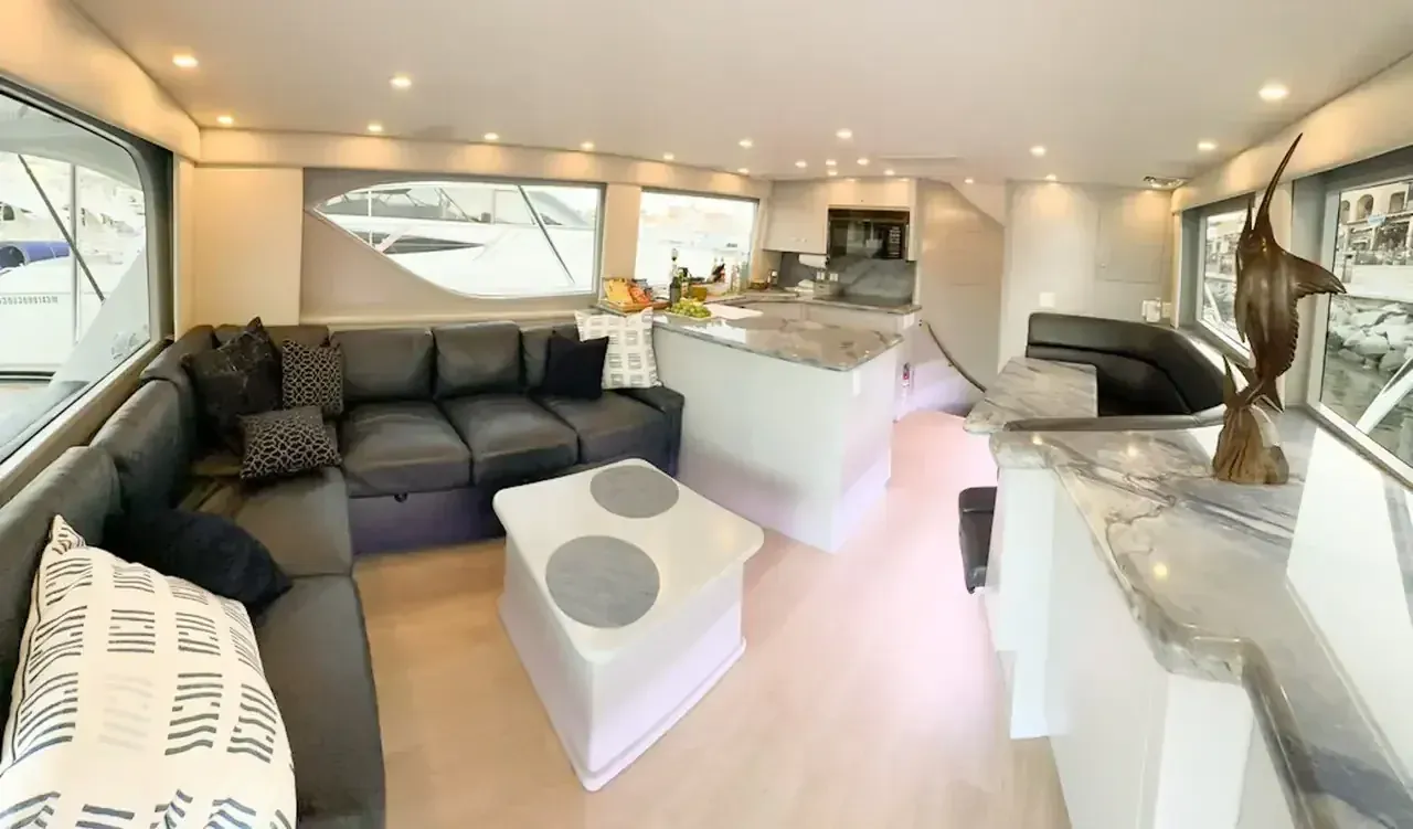 Lion Heart 60 ft Hatteras — Los Cabos fishing charter