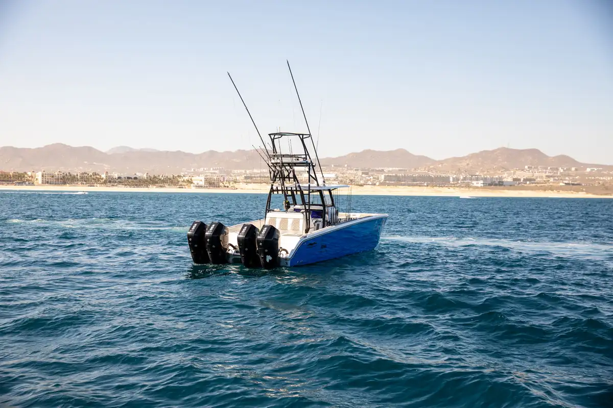 Mas Crudo 37 ft Invincible Catamaran — Los Cabos fishing charter