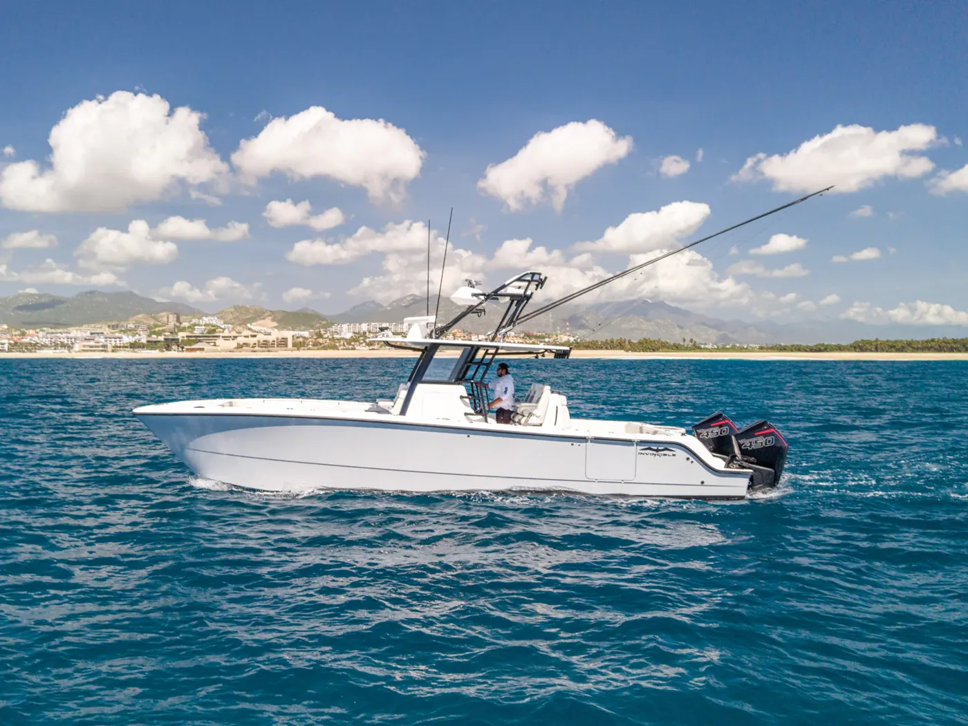 Reel Adventure 35 ft Invincible Cat — Puerto Los Cabos fishing charter