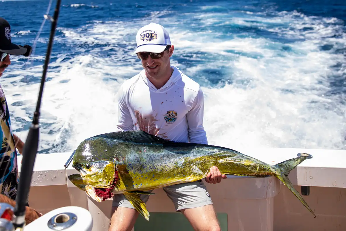 Tailchaser 48 ft Cabo Flybridge — Los Cabos fishing charter