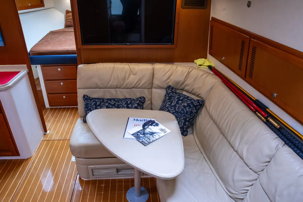 Chinito Bonito 40 ft Cabo Express — Los Cabos fishing charter