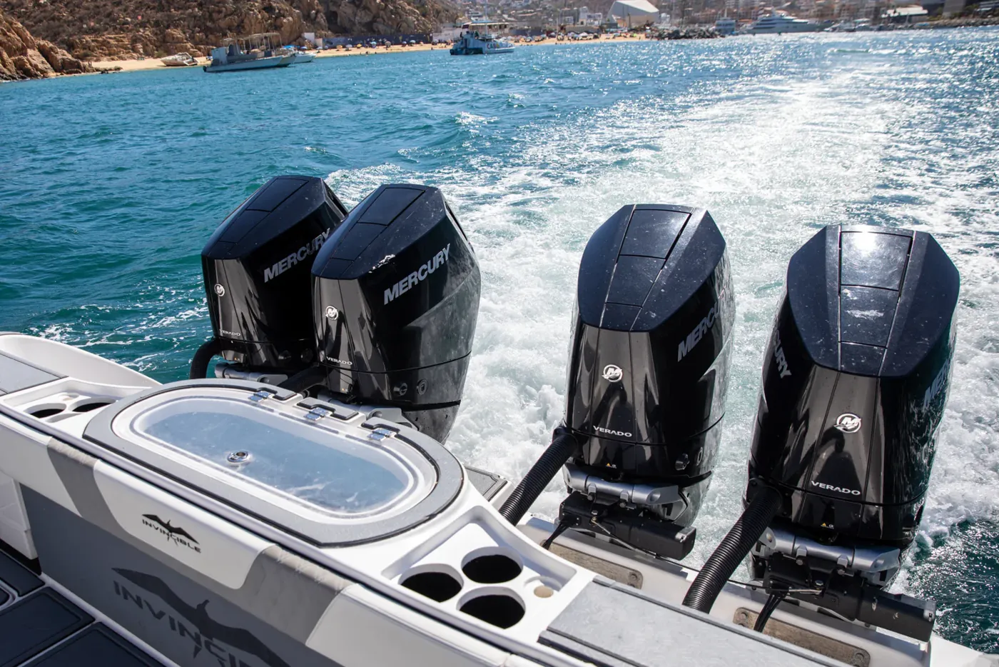 Mas Crudo 37 ft Invincible Catamaran — Los Cabos fishing charter