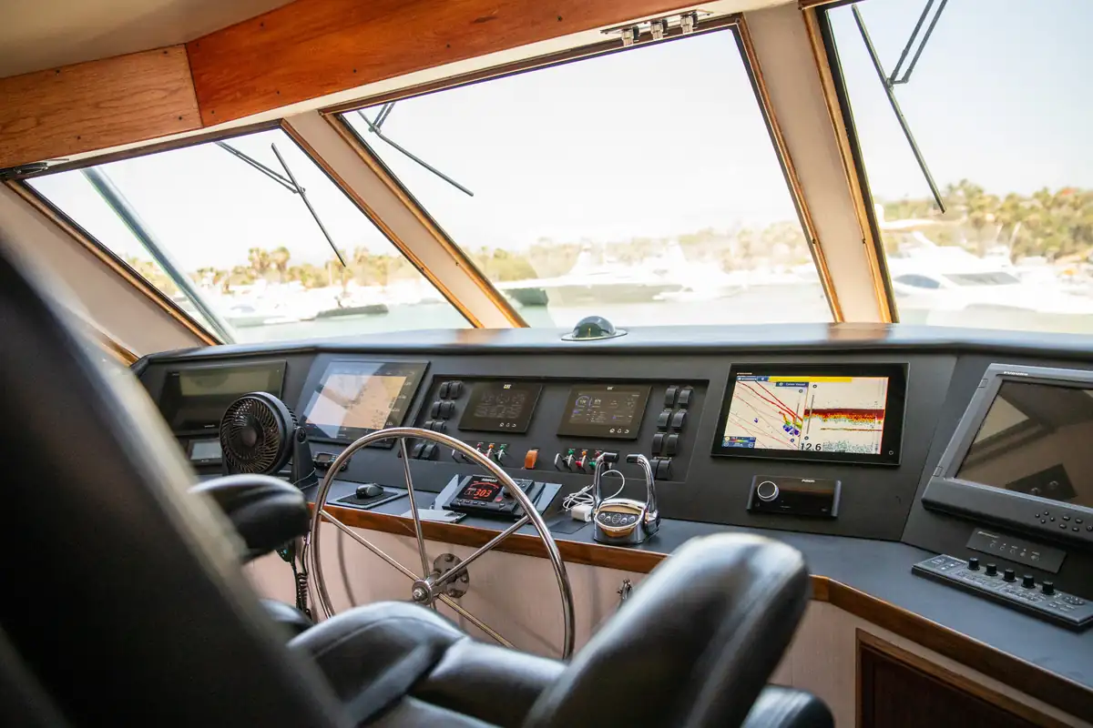 Wild in Sac 65 ft Hatteras — Los Cabos fishing charter