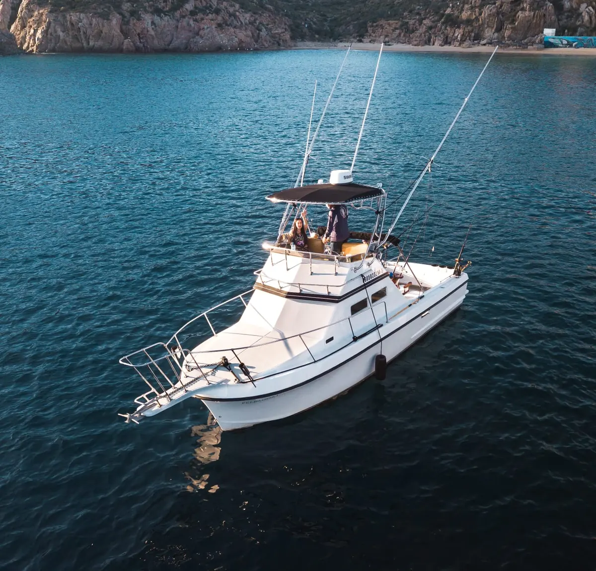 Peleador 1 28 ft Custom Cruiser — Cabo San Lucas fishing charter