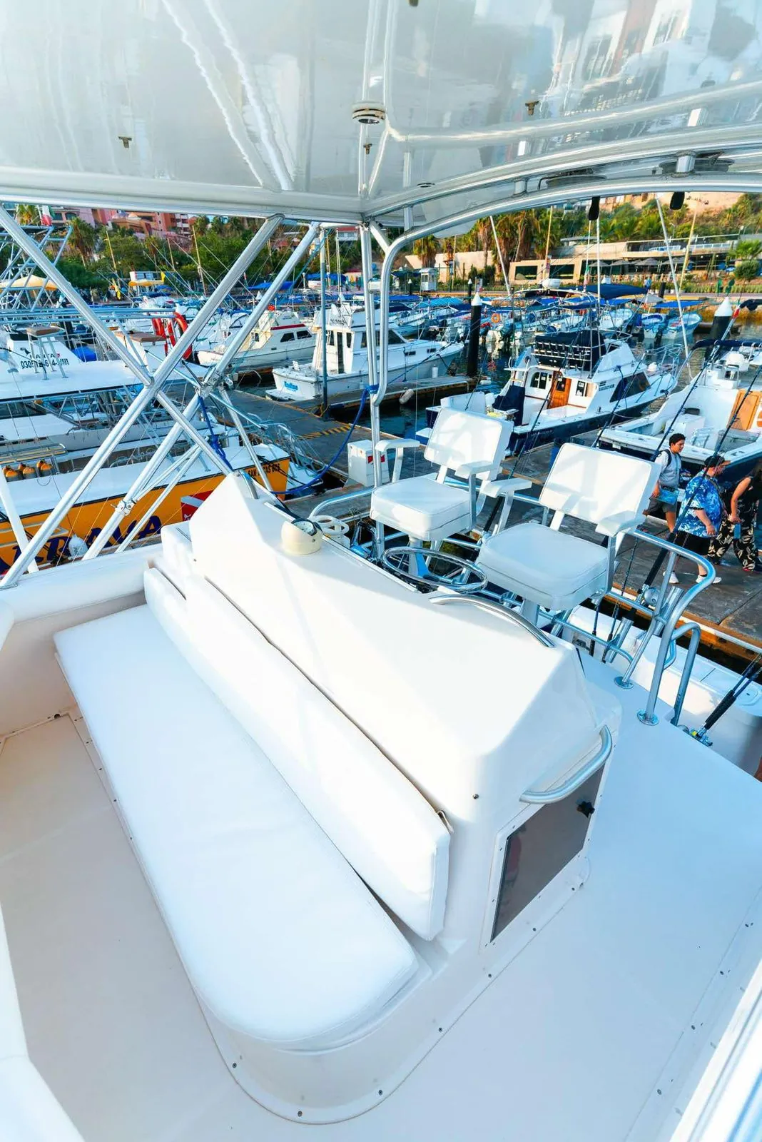 Wahoo King 35 ft Cabo Flybridge — Cabo San Lucas fishing charter